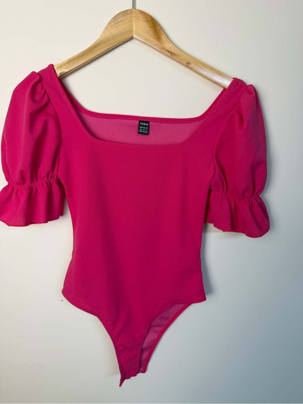 SHEIN Hot Pink Puff Sleeve Square Neck Bodysuit